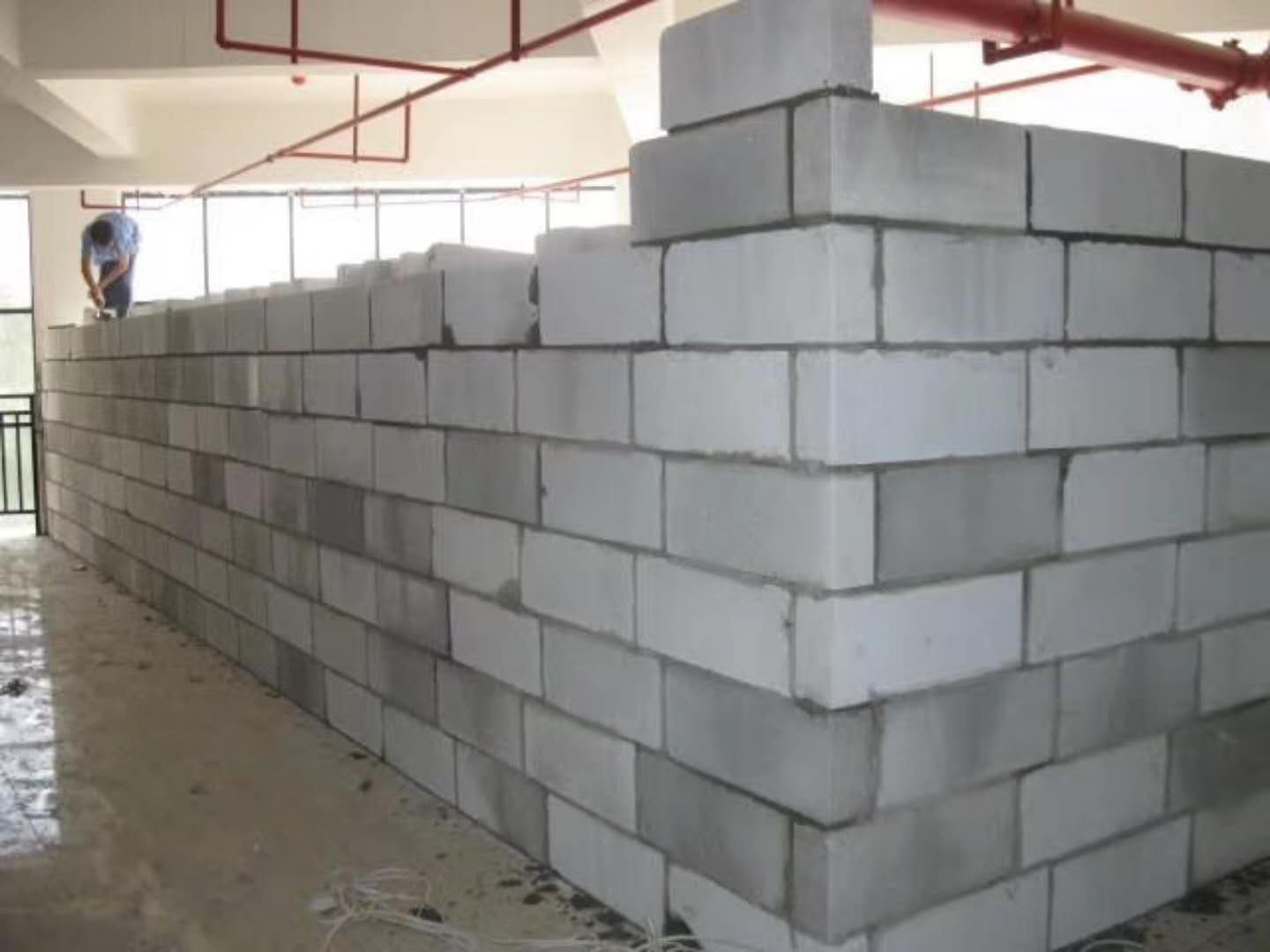 隆尧蒸压加气混凝土砌块承重墙静力和抗震性能的研究
